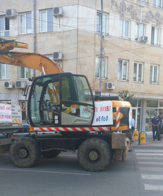 image-ce06cf2eef9d1fcd6c71f52f5930404d4a24ee4d93a7f4f008374d207d04a775-v