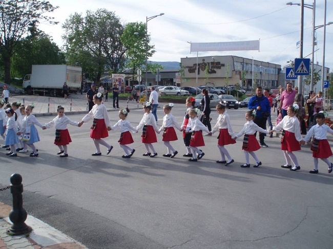 10371963 895953477112528 807016485007921145 n