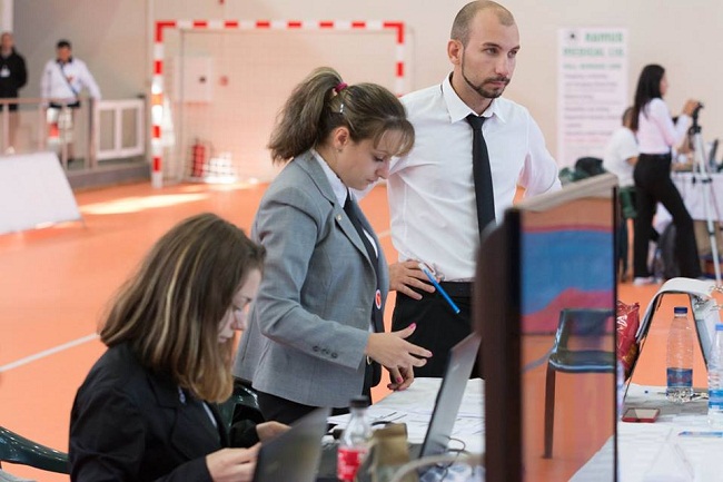 12144951 1030527946977722 5064192839146231406 n