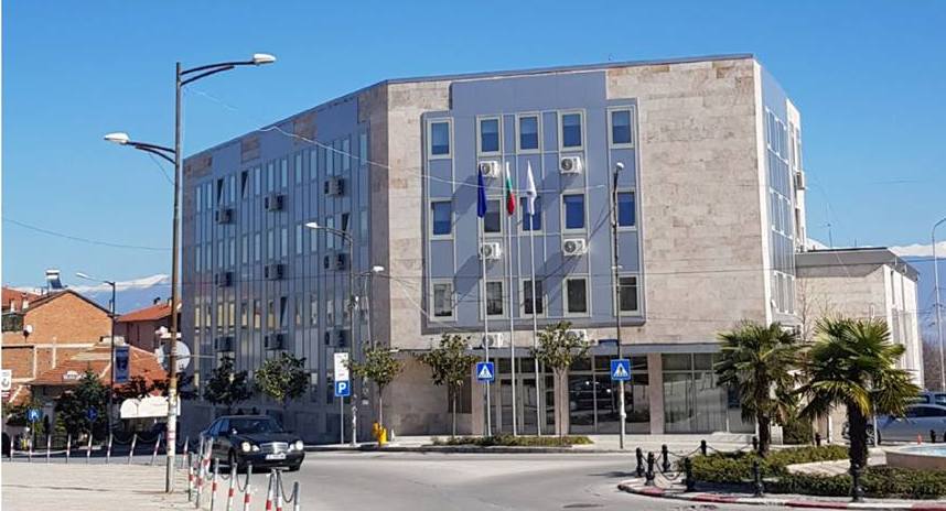 10 мъже в надпревара за кметския стол в Петрич
