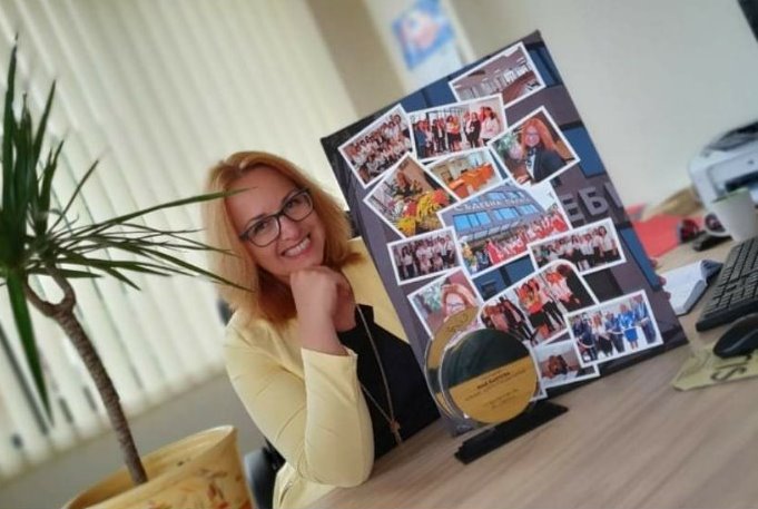 bancheva plaket kolaz